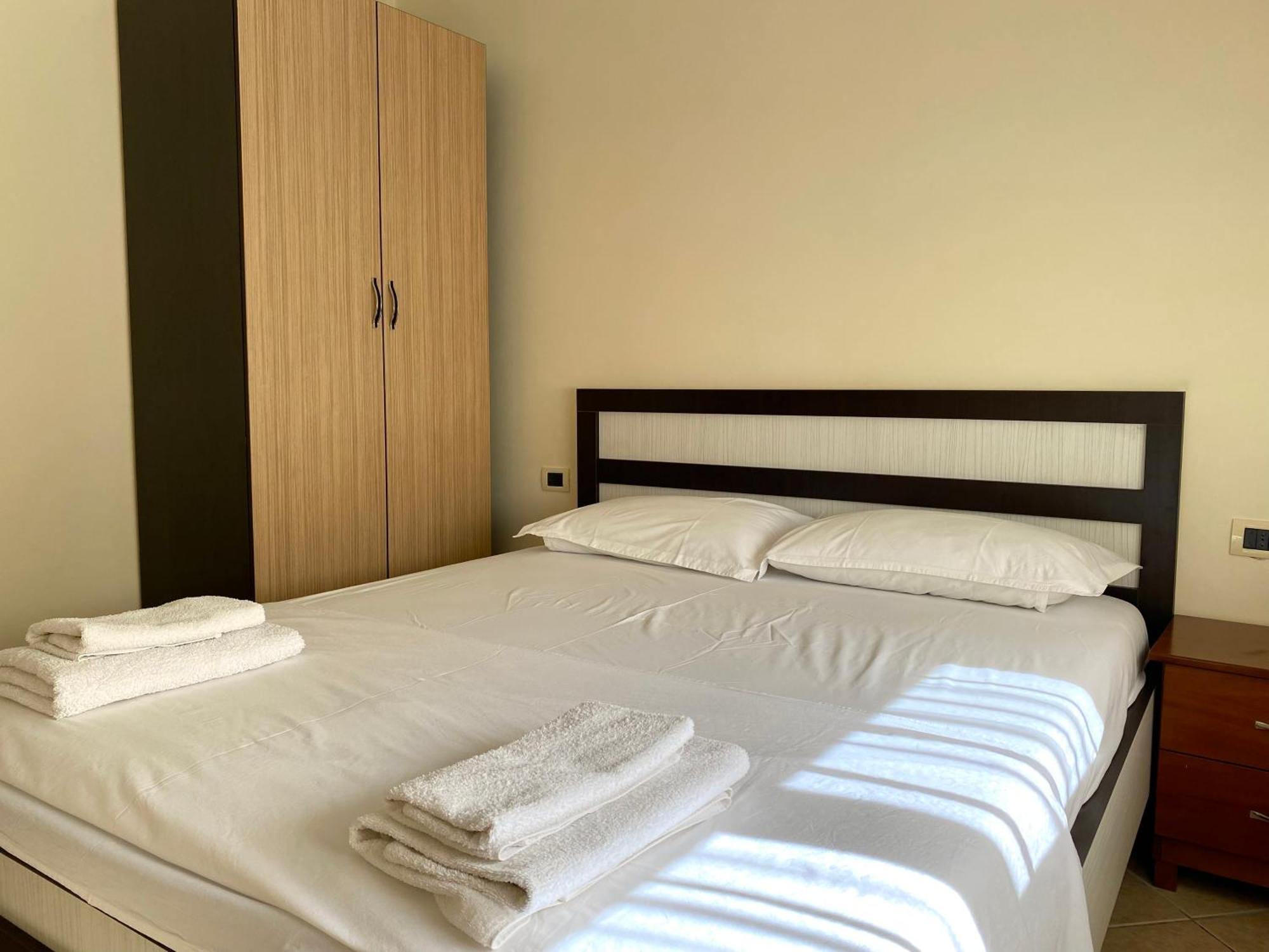 Onirana Apartments Borsh Room photo