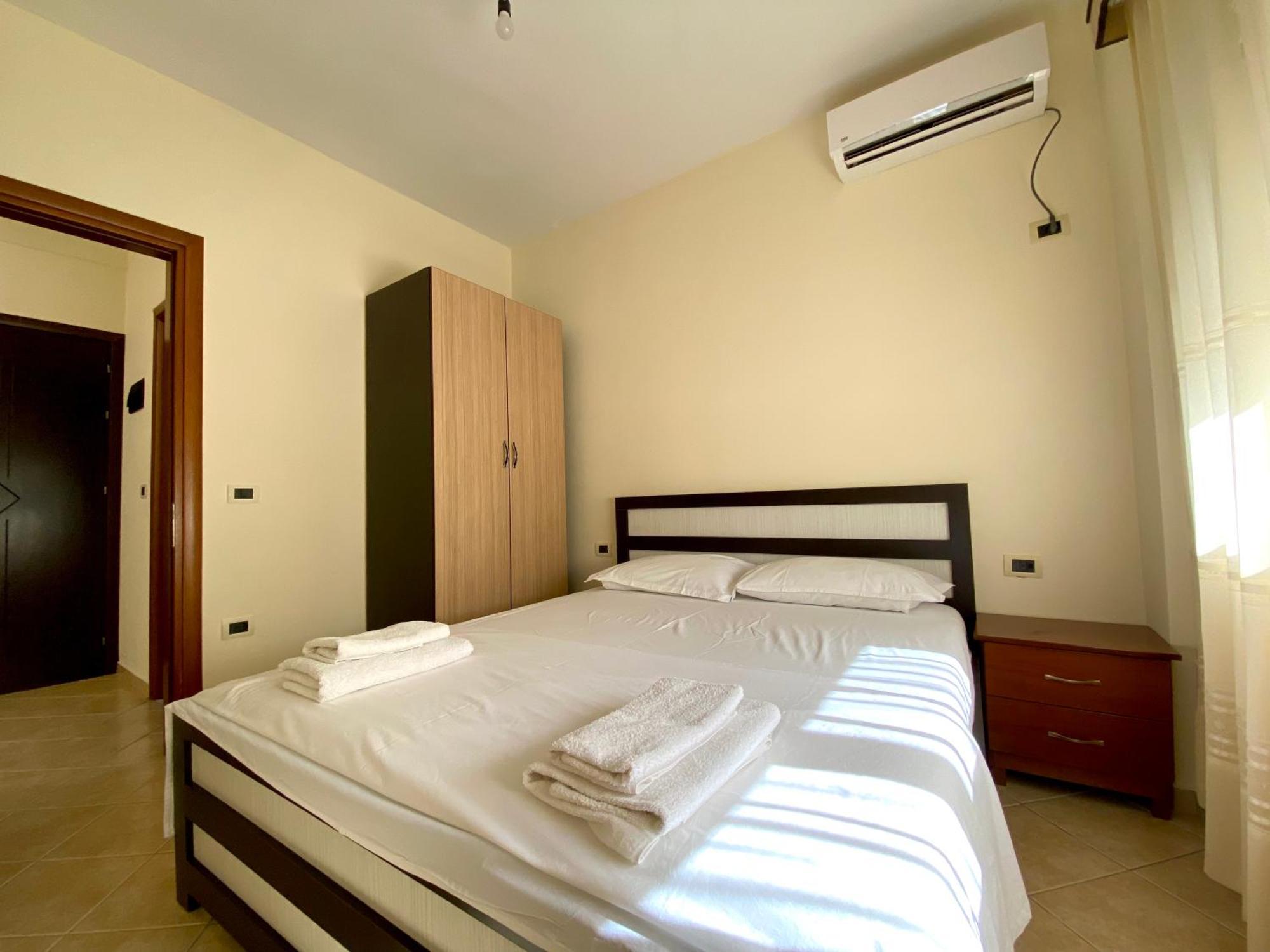Onirana Apartments Borsh Room photo