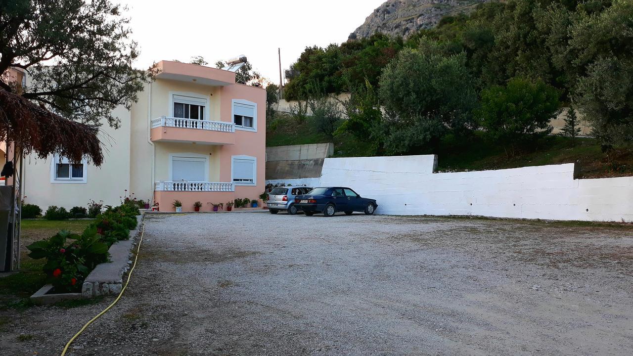 Onirana Apartments Borsh Exterior photo
